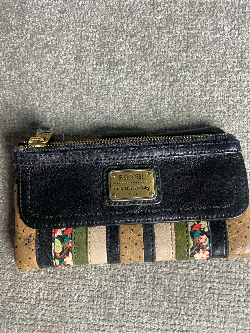 Fossil Black and Tan Striped Floral Accent Leather Wallet